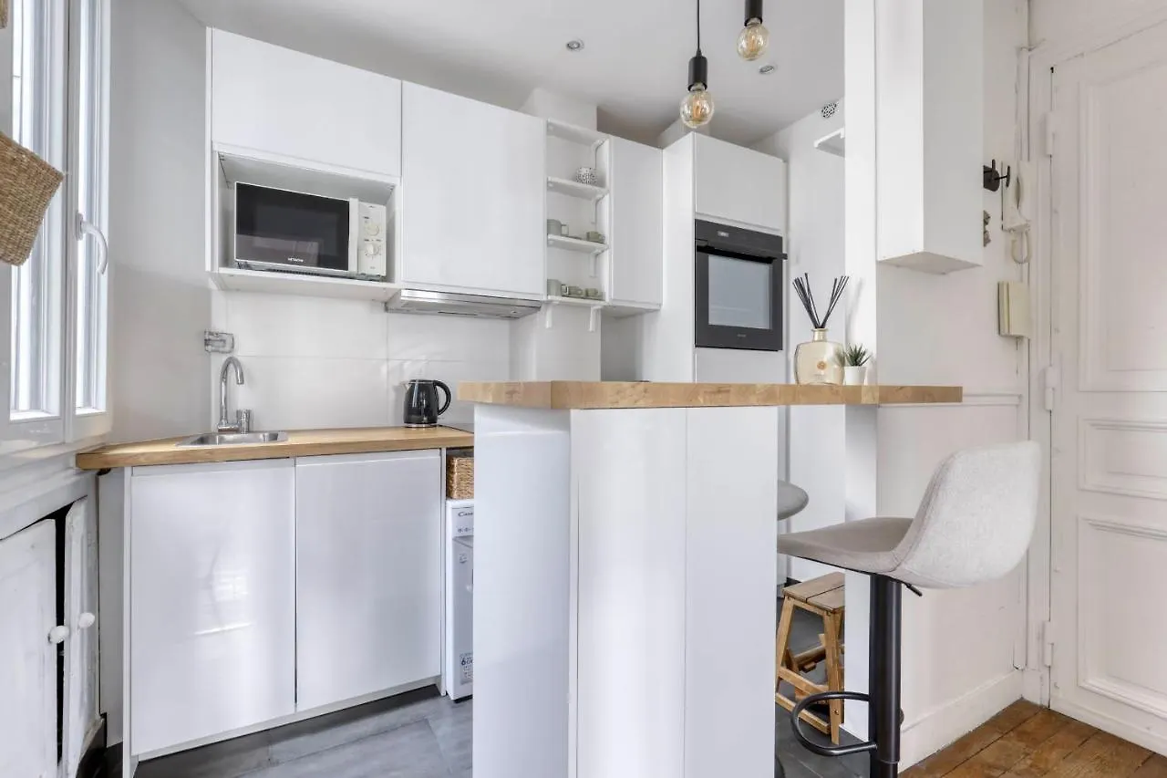 Apartment Nice And Authentic 2 Rooms Flat - Heart Of Paris 11 France