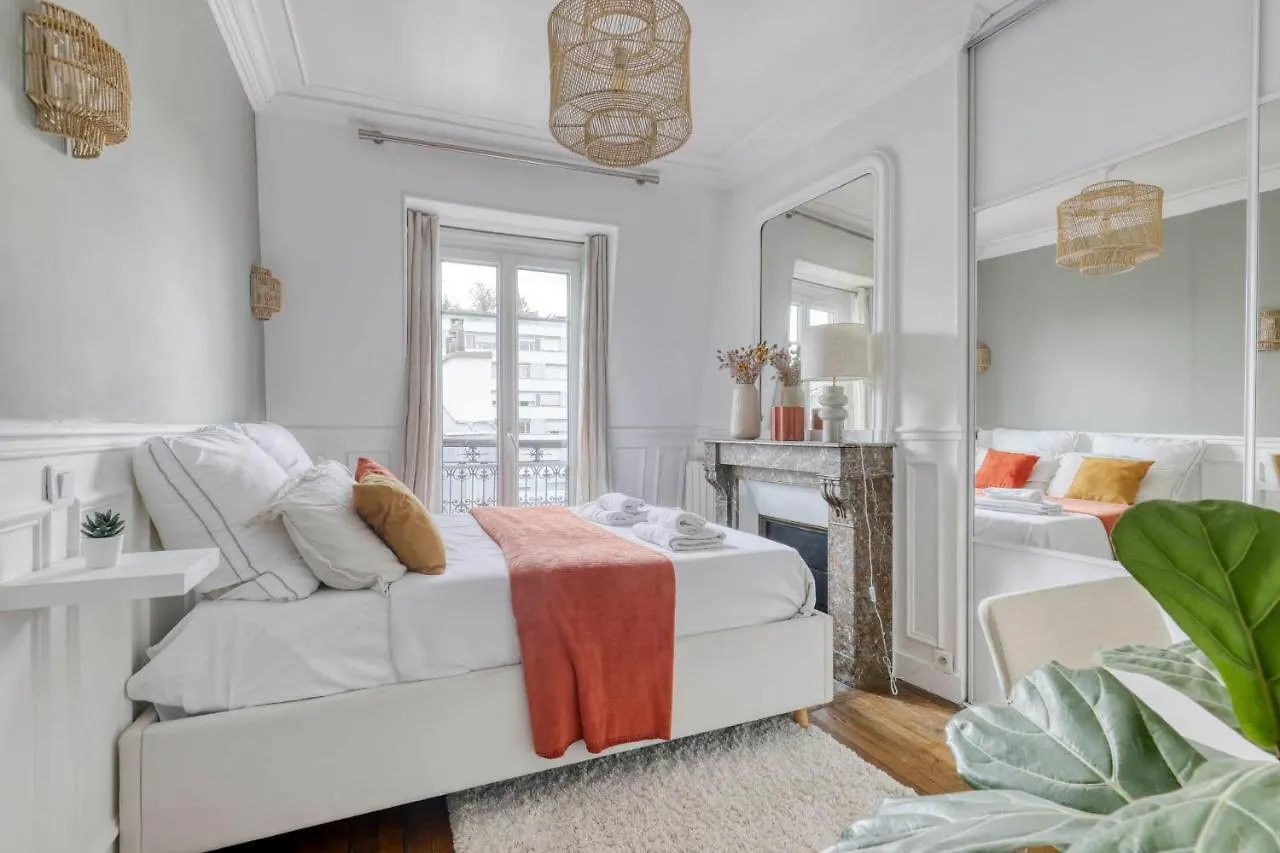 Nice And Authentic 2 Rooms Flat - Heart Of Paris 11