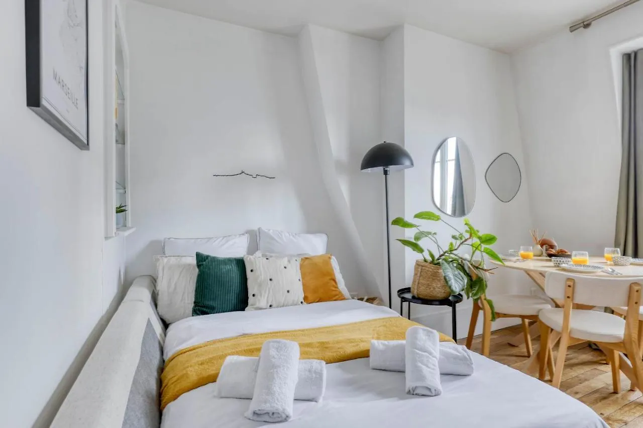 Nice And Authentic 2 Rooms Flat - Heart Of Paris 11 0*,